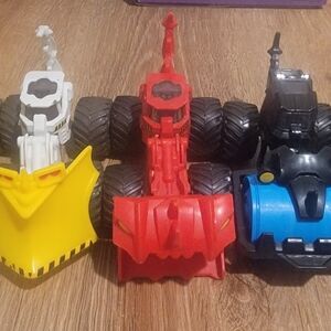Monster Jam Dirt Squad Monster Trucks Die-Cast Vehicles